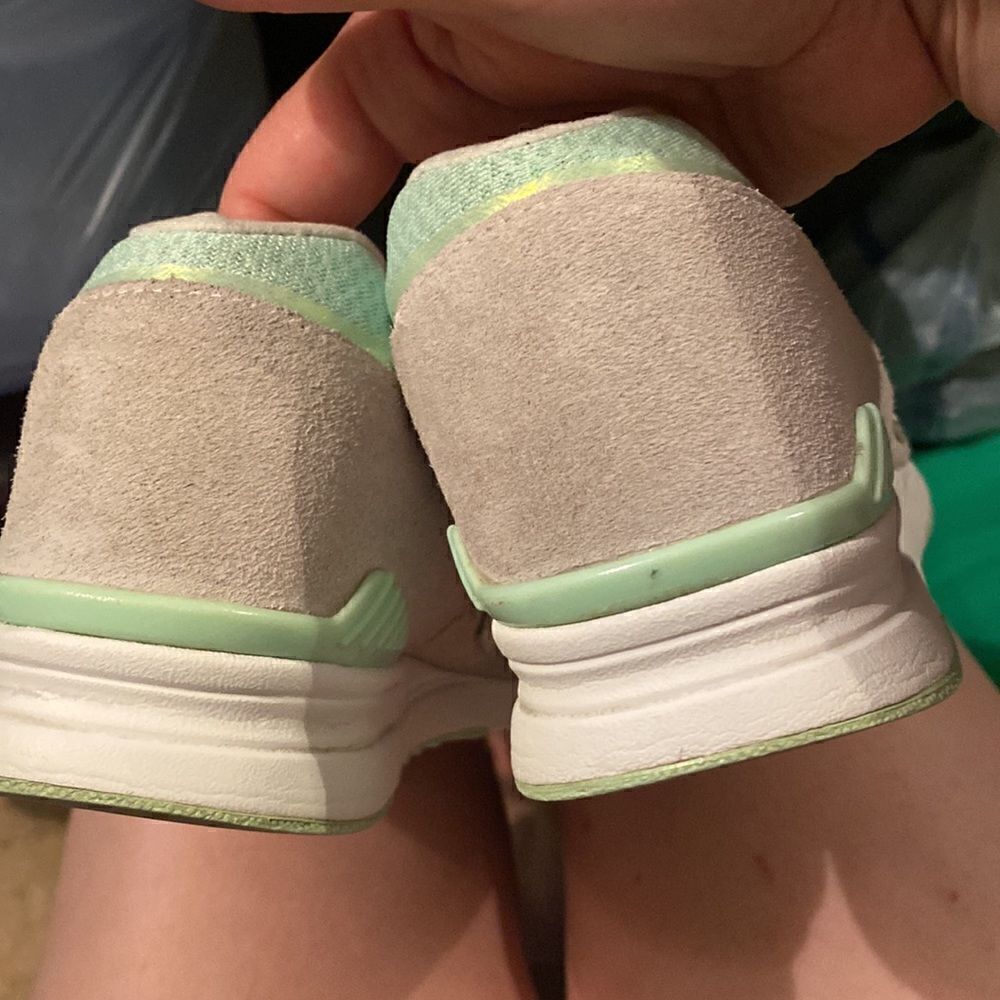 Used New Balance Womens 697 WL697PTT Mint Green Shoe - Picture 5 of 7